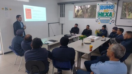 Servidores da ETE participam de treinamento sobre Controle Interno e Integridade